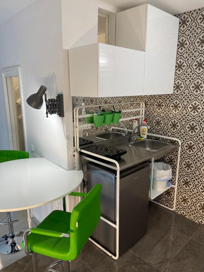Apartma C *